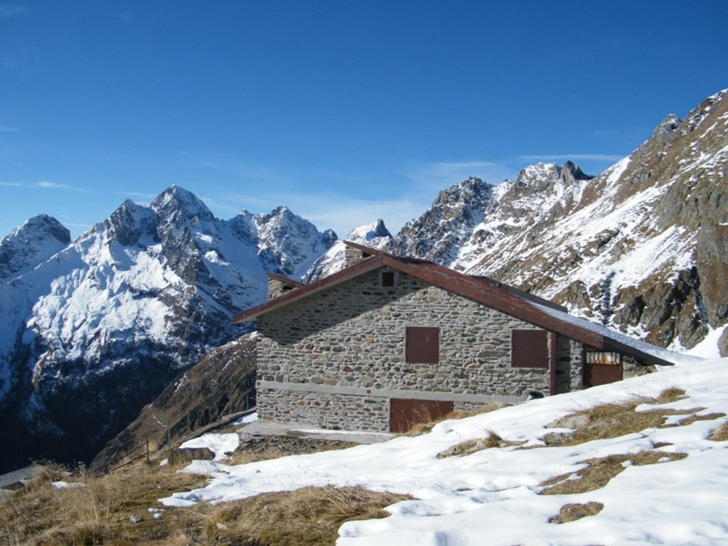 Rifugi e Bivacchi d''Italia.......